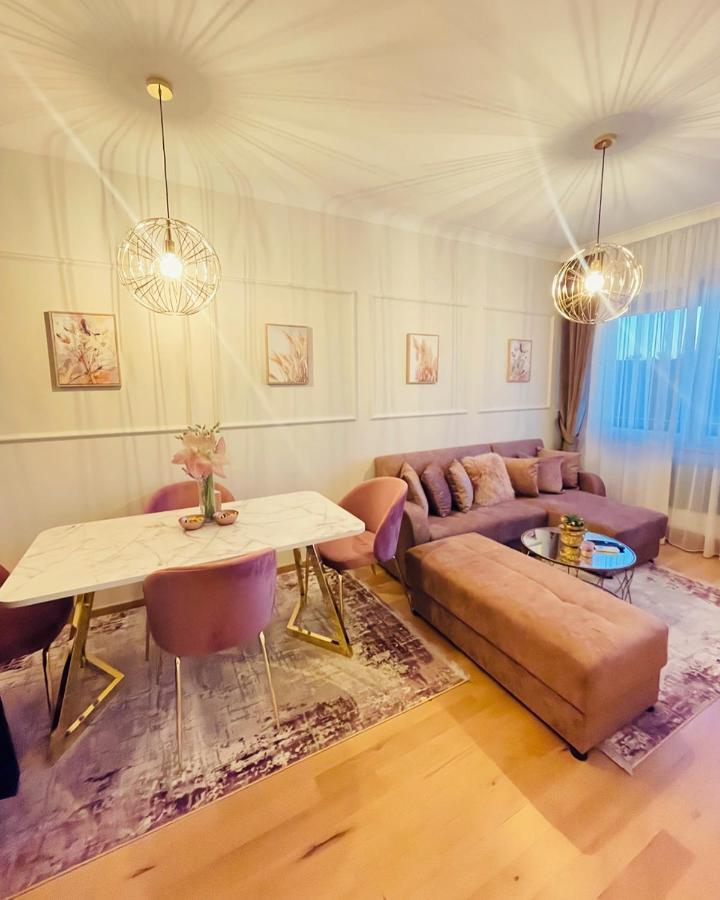 Stan Na Dan "Apartman Purple" Apartamento Banja Luka Exterior foto